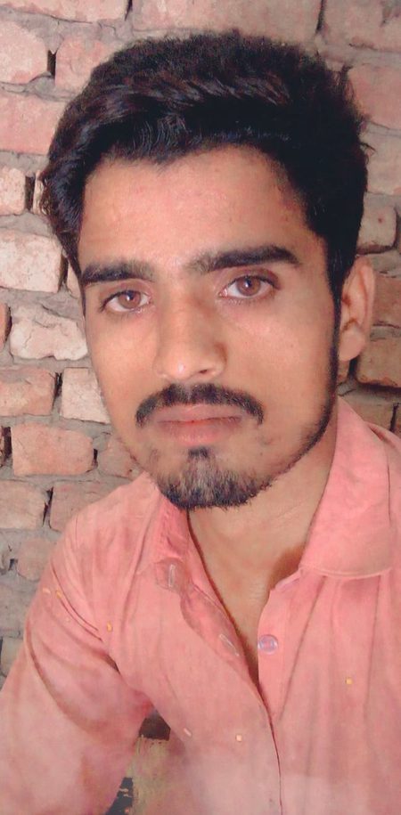 تم نے بھی کون سا پلٹنا تھا🖤
اس لیے ہم نے پکارا بھی نہیں🥀