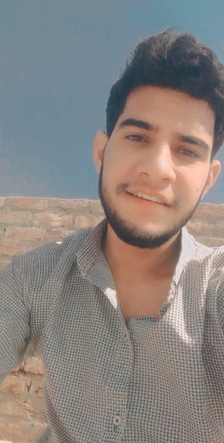 سب سمجھتے ہیں غم نہیں مُجھ کو
ہنستے رہنا بھی کِیا مُصیبت ہے