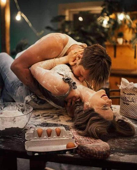 بوسہ لوں گا تو تیری گردن پر میری جاں میں تیری کمزوریوں سے کھیلوں گا
ITX ZALIM