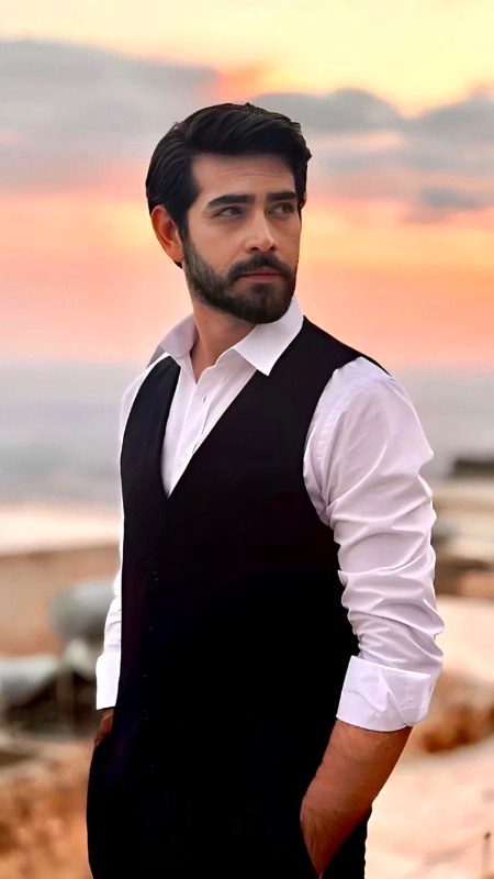 Turkish Celebs image