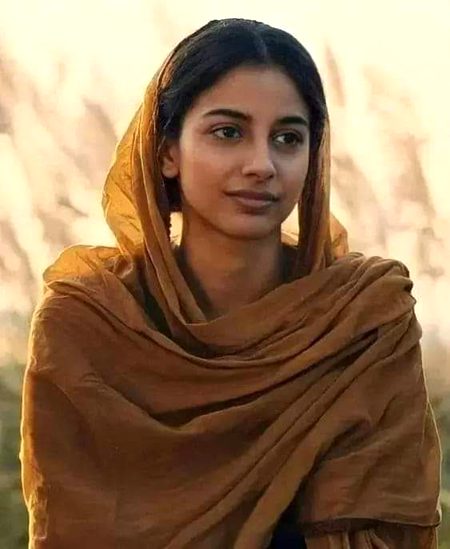 خدوخال کی دھجیاں اڑا دیتا ہے.
ہاے.یہ ہجر مذاق تھوڑی ہے۔💔Unzii🥀