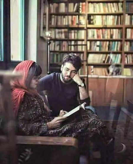 ﻟﻮﮔﻮﮞ ﻧﮯ ﺍﺱ ﮐﻮ ﻣﯿﺮﯼ ﻣﺤﺒﺖ ﺳﻤﺠﮫ ﻟﯿﺎ
ﻣﺤﺴﻦ ﻭﮦ ﻣﺠﮭﮑﻮ ﺟﺎﻥ ﺳﮯ ﭘﯿﺎﺭﺍ ﺗﮭﺎ ﺍﻭﺭ ﺑﺲ