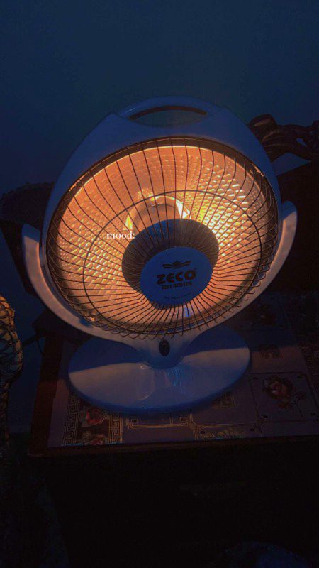 مُجــھ ســـے مُحبــت کــے دعــوے کــرنــے والــے، مُجــھے ایــک پَــل بھــی میــرے مُطــابــق نہیــں جھیــل سکــتے...🙂
#🖤