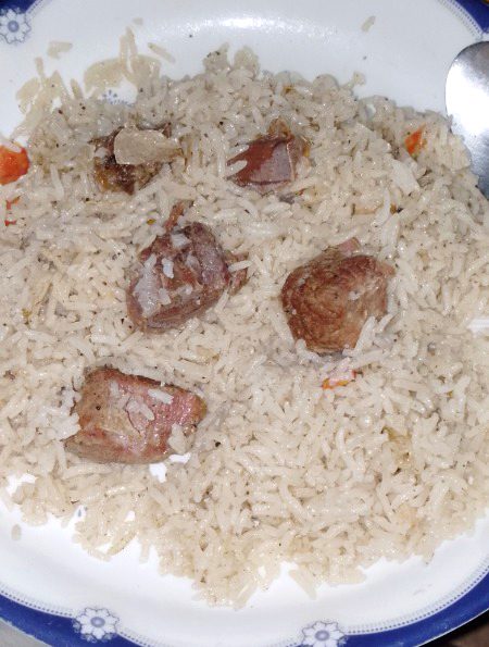 Guys beef ka pulao kis kis ko passand hai?
Mujhy to bouth passand hai aor ye me abhi kha raha hoon.