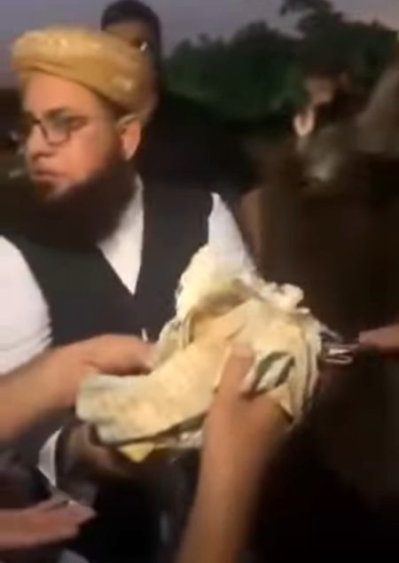 پاکستانی قوم دنیا کی سب سے بڑی منافق قوم ہے💔 ان کو دوسرے ممالک میں قرآن مجید، مساجد و مدارس شہید ہوتے ہوئے نظر آتے ہیں لیکن اپنے ملک میں نہیں، ایک نمبر کی بے ایمان قوم😡