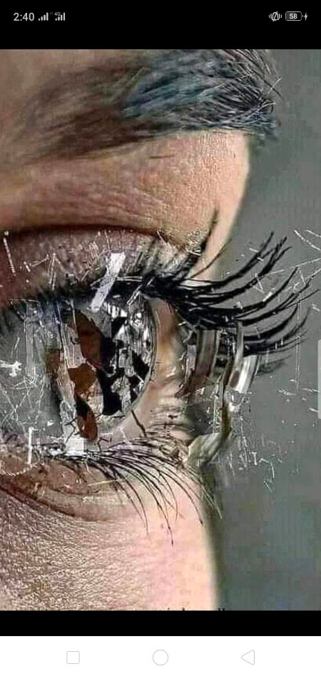 چبھتے ہیں مسلسل مجھے کانچ کے سپنے
خوابوں کو توڑا ہے میری آنکھوں میں کسی نے🔥 Mahii 💔