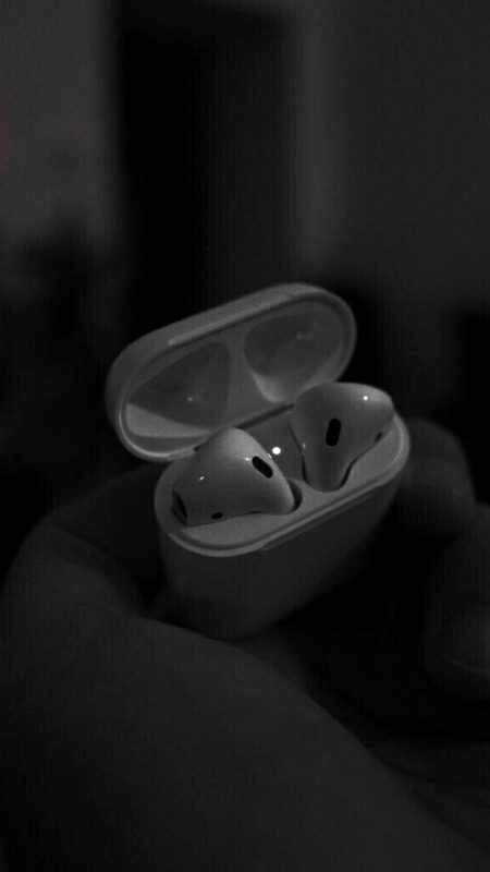 Kon seekha hai sirf baaton se, Sabko ek haadsa zaroori hai🙂🖤