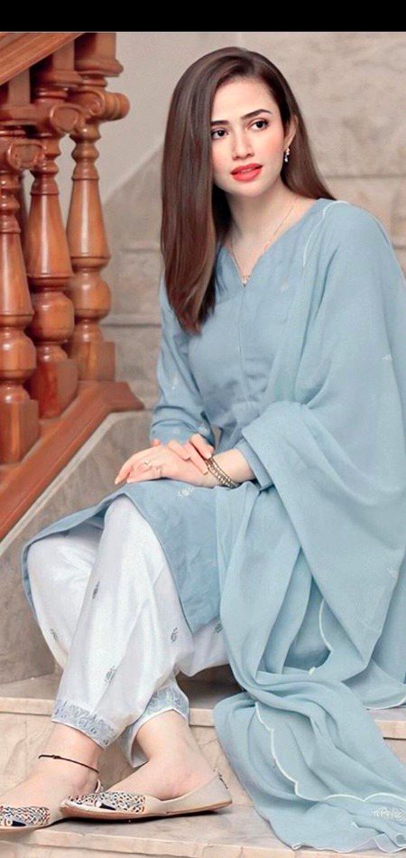 Pakistani Celebs image