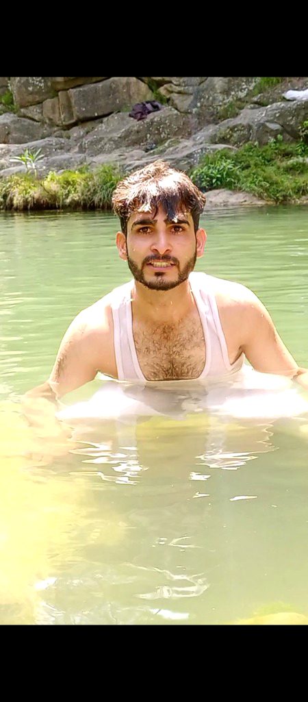 Teri he tarah tera gham b haSeen hai...