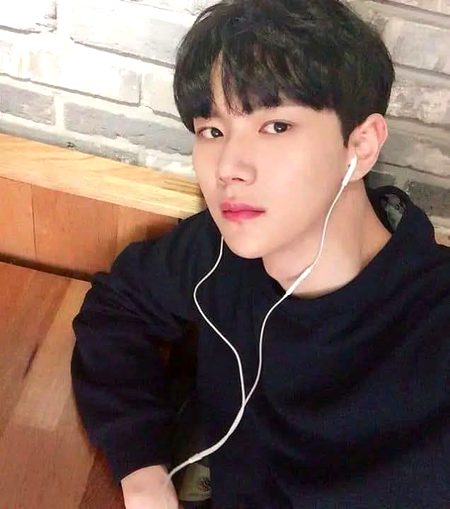 Me soch Ra hu k kc restaurant ya hotel p Jao