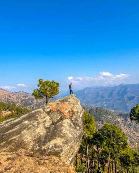 اک جھلک جس نے دیکھنا ہے تجھے
اُس کی آنکھوں کی مشکلات سمجھ