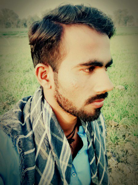مسکرانا ہماری عادت ہے جناب🥰💗⁦❤️⁩⁦⁦♨️⁩
ہم دکھ کو زیادہ لفٹ نہیں کرواتے🙃💕⁦❤️⁩⁦⁦😎😎
