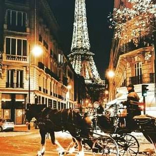 Parissss city of lights 😍
