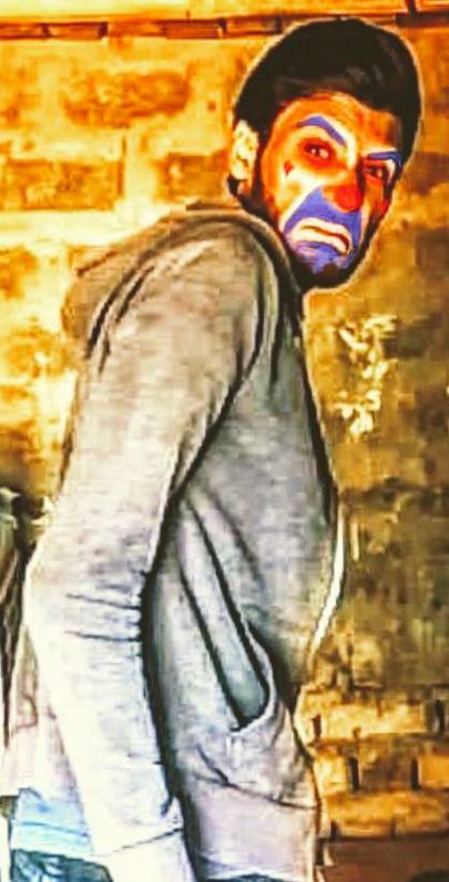 SUNAAA Hai 🎭👈k lug Hum se jal te Hain 🤗 🃏  koi poch ta hai k
 Aap aise q hoohh 🤔  magar Jo samjh Daar HOTA hai wo kabhe sawal jawab NAHI karta 😀 Apne tarf Se he sub Koch samjha yaae 🥰🥰🃏🃏 Joker_78