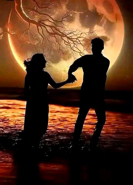 مجھے اظہار کرنا نہیں آتا 
مگر مجھے کبھی اظہار کی سہولت میسر آئی تو میں تمہیں بتاؤں گا کہ تم کس درجے ضروری ہو 
تمہاری یاد کس قدر آتی ہے 
تمہارا ہونا کتنا ضروری ہے .