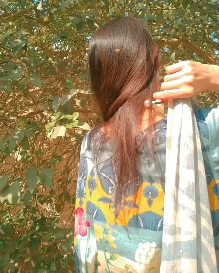 Ek waqt woo thaa jo guzar gayaa us waqt or ass waqat me bhoot farak hin ku ky insaan wqat ky sath badl jata hain