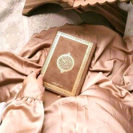 جانتے ہیں انسان کسے کہتے ہیں؟
جس کی آنکھ میں احترام ہو اور الفاظ میں نرمی جس کے اخلاق میں رحم دلی اور مقاصد میں اعلی ظرفی ہو🦋💯👍✌️🤗