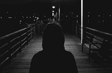 جب لاڈلے اندھیروں کے سپرد ہوجائیں تو سمجھ جاؤ وہ بڑے ہو گئے ہیں
ZaRRaaR💔🥀