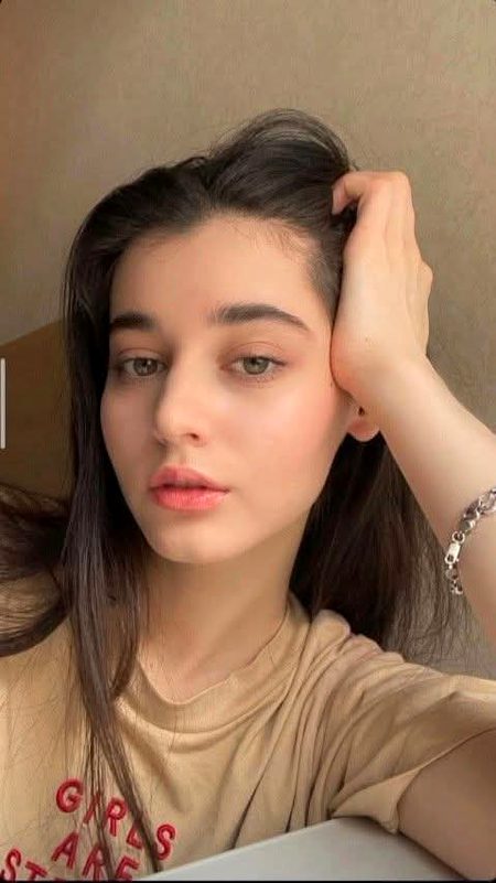 کُچھ بھی تو نہیں ویسا..جیسا کبھی..
 سوچا تھا جیسا کبھی چاہا تھا💔Unzii🥀