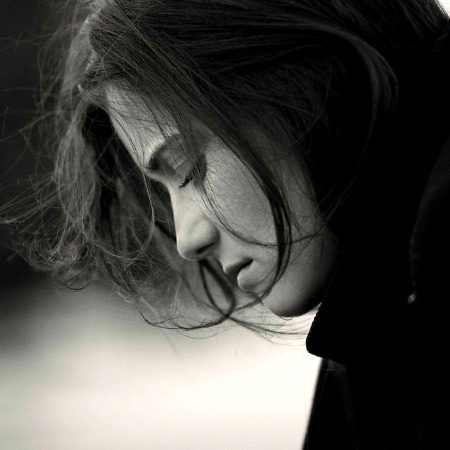 aisa na ho ye dard bane dard-e-la-dava
aisa na ho ki tum bhi mudava na kar sako