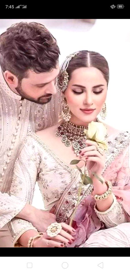 Pakistani Celebs image