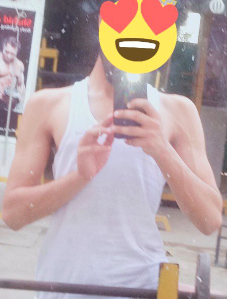 تیری خوشی بھی میرا مسئلہ نہیں ہے اب
تیرا ملال بھی میرا معاملہ نہیں ہے
خدا خبر وہ یہ سچ کیسے جھیلتی ہو گی
کہ اس کے عشق میں اب کوئی مبتلا نہیں ہے