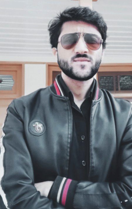 مجھ مین کوئ اچھائ ہے ہی نہین جو برا کہتا ہے مان لیتاہون..