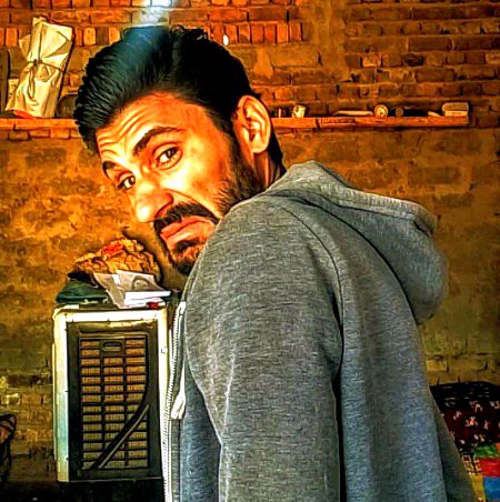 Aap sub ko Kya lagta hai aisa face bana kar sub ko hasaa ne ka matlb  joker.  My pic. Bina rang ke