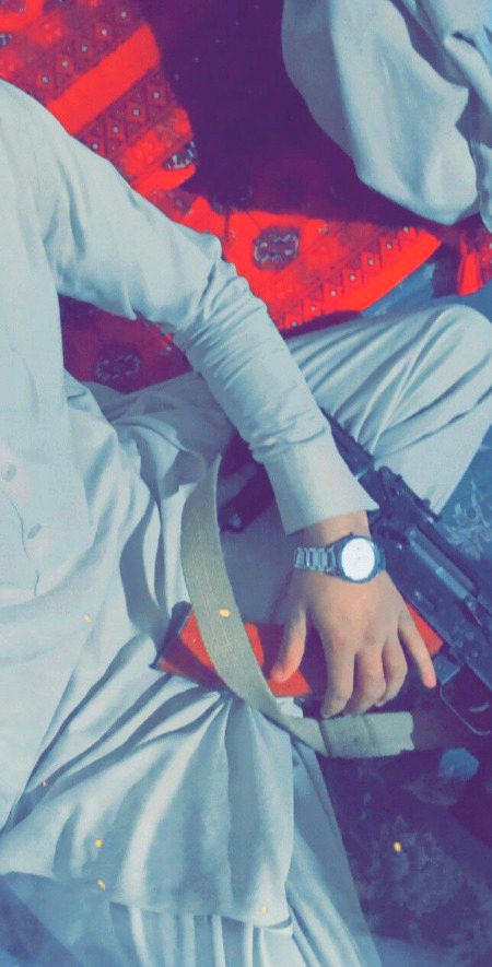 Gherat se bharpur ek Nadar pukhton hn💞
Jhukta nhi ksi k age  Allah k siwa bki Sar utha k chalta hn💞
Allah hu Akbar☝️🇵🇰⚔️💞🔥
