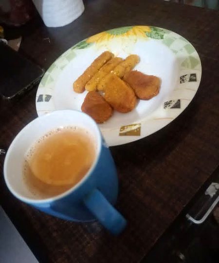 تو عمر بھر مجھے چائے بنا کے دیتا رہے🙊
خدا کرے کہ تیری توفیق میں اضافہ ہو☕
😜امین❤️