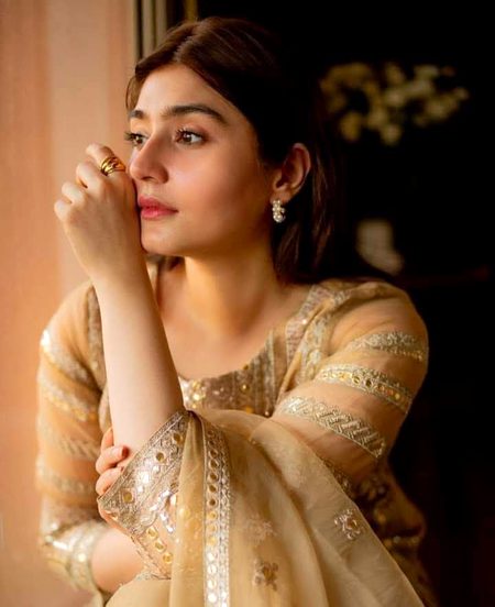 میرے جنوں کا تماشہ تو سب نے دیکھ لیا..
تیری نگاہ پشیما ں کی بات کون کرے💔Unzii🥀