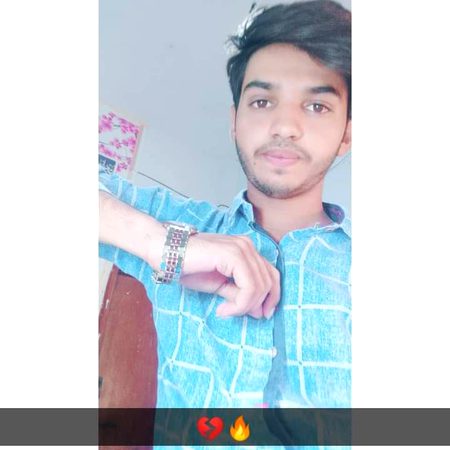 میری تو ساری دنیا بس تمہی ہو 
غلط کیا ہـے جو دنیا دار ہوں میں، 
❤