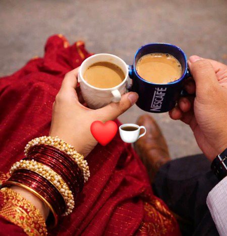 اک کپ چائے اور تیرا ساتھ
اس سے بڑی کوئی خوشی نہیں
☕💕
