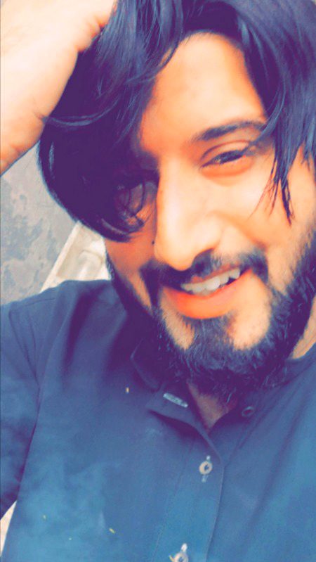 Mny suna hy jo log zada hnsty hn wahi sb sy zada tooty hoty hn 🙂🙂🙂🥀🥀🥀