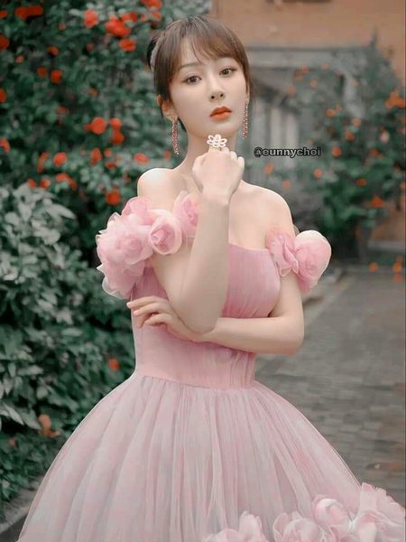 Beautiful People image