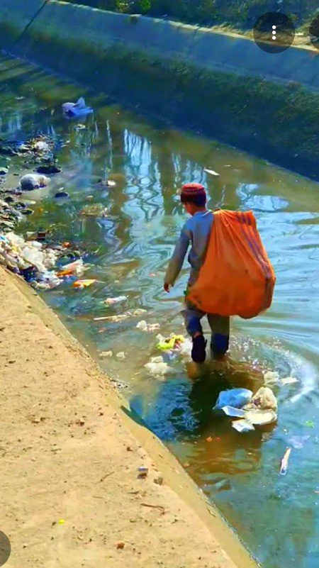 Da cha qismat ki rahtona pa dalo prata de...
Da cha qismat ki arman ona pa slgo prata v💟💟💫💗