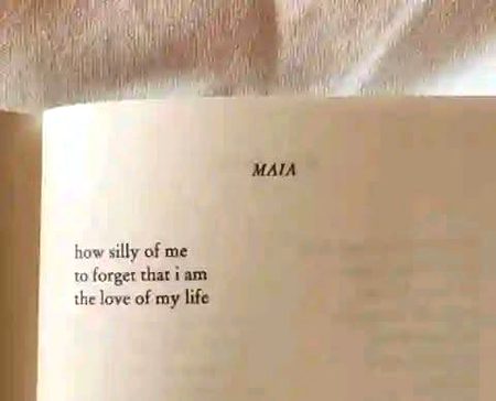 میں ایسی ادھوری تو ہرگز نہیں
کہ کسی کو آ کر 
مجھے مکمل کرنا پڑے  
میں تو آسمان ہوں 
اگر کوئی 
میری زندگی میں آئے گا 
تو ستارے کی طرح 
میری وسعتوں کو 
حسین بنا دے گا 
اور اگر 
وہ چلا جائے گا 
تو یاد رہے 
کہ صاف اور اجلا اجلا آسمان بھی 
بہت حسیں لگتا ہے
_ نزار قبانی