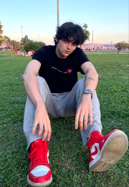 Beautiful People image