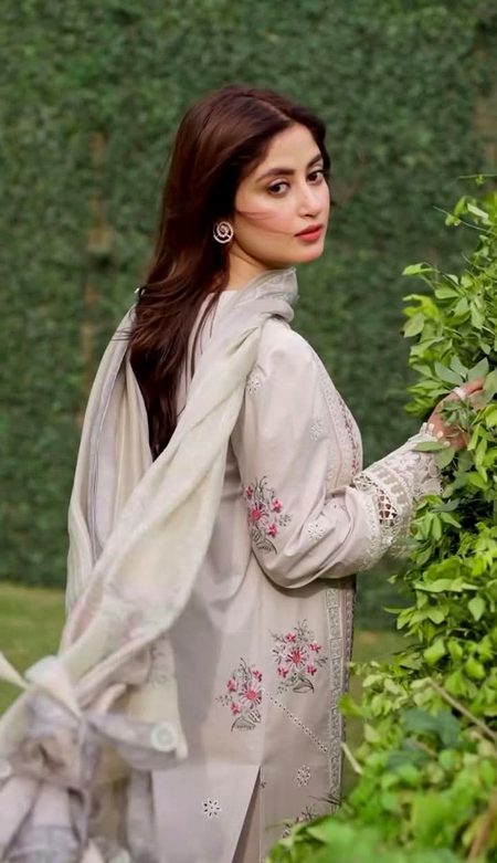 Pakistani Celebs image