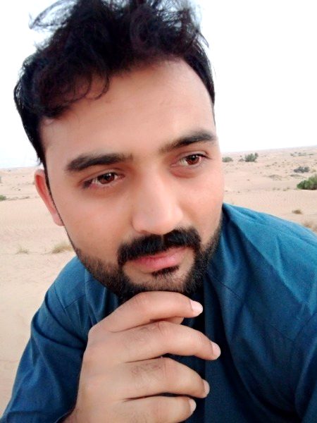 Wo سمجھ rahY ہے MujhY Un saY محبت Nahi👫😟
Yaarr محبت or کیسا Hotha ہے 🤔
Min تو Har پل usaY سوچتا rehTa Hun☹️
MujhY معلوم Han UsY 👰 احساس Nahi Mera 😟پھر B MujhY ہر PaL اسکی Intezaar ہوتا RehTha Haan🌹
Ye MohabbT نہیں To or کیا Haan💔
Khair وہ Khush rahY جہاں B rahY🥰🥰Umaar تنہا🥰