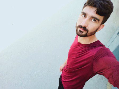 کہتے تھے ایک پل بھی نہ جئیں گے تیرے بغیر
ہم دونوں رہ گئے ہیں وہ _____وعدہ نہیں رہا❤❤