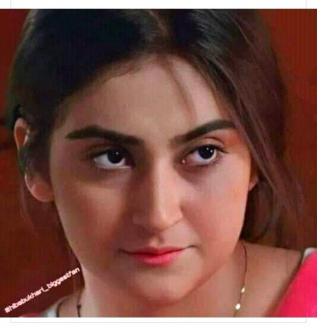 Tuhjad nmaz k bad jab tom moj sa bat krte thi 💅 kya kmal krte thi ya wo time hota ha jab har duo pore hoti ha