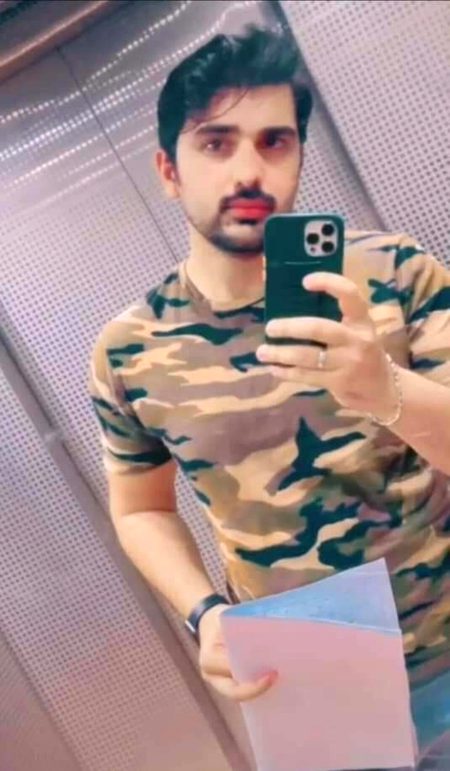 MuJhe log kehte hai ke aap sar phiry ho 😫😫😥😥