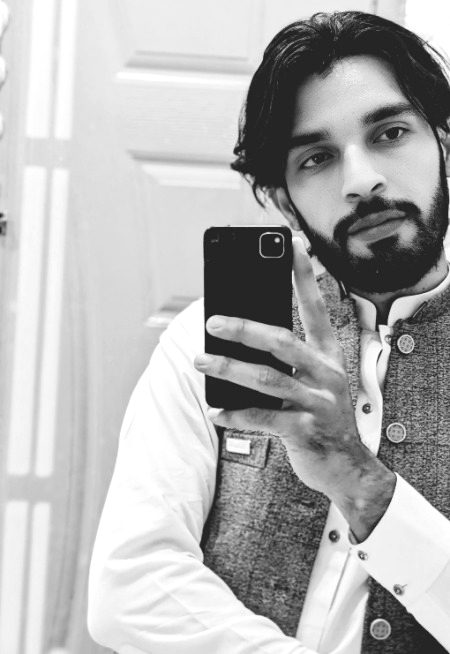 *_کائنات کی سب سے مخلص چیز موت ہے۔"🤎🦢_*