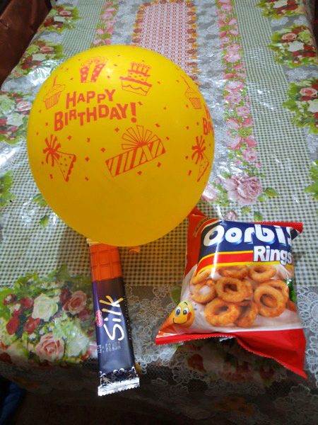 Kis kis ne chez khani hai aaajao kha lo