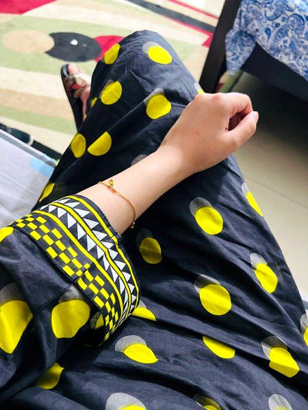 سادہ رہیں، خاص رہیں اورخالص رہیں
یہ دنیا کافی ہے،اپنے رنگ دکھانے کے لئے۔۔۔!🥀