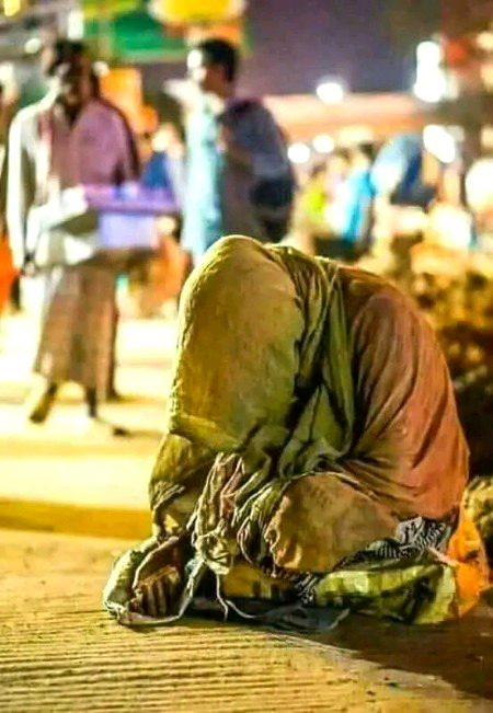 ہم جیسے دلبروں کو جہنم میں ڈال کر ۔۔۔!!!
بیٹھے رہو بہشت کو ویران کیے ہوئے ۔۔۔!!!