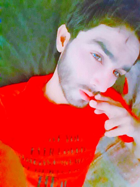 : جو جانے کا بہانہ ڈھونڈ رہے ہوں,💓
 انہیں دروازے تک چھوڑ کے آنا چاہئے۔😏😏🏡
Tanha Aliyan 🙊🙊😚😚