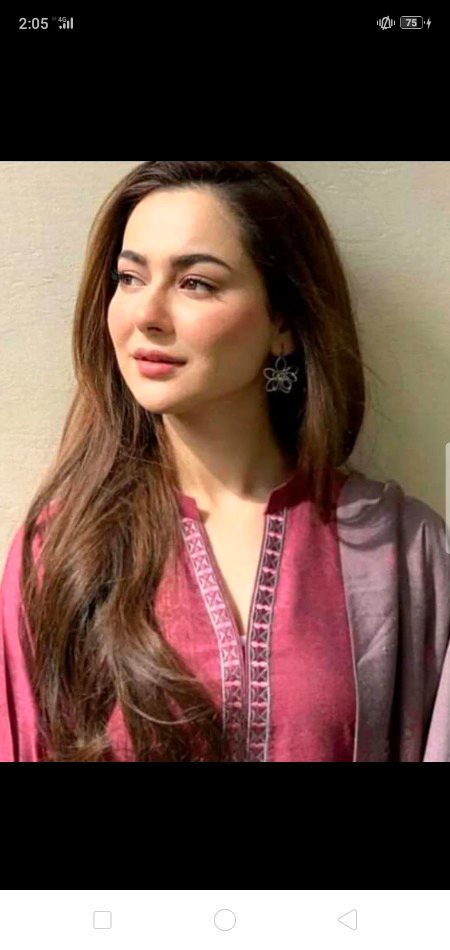 اس کا لہجہ مجھے محسوس ہوا ہے اکثر 
اس  کو  آواز میں ڈھلنے کا ہنر آتا ہے🔥 Mahii 💔