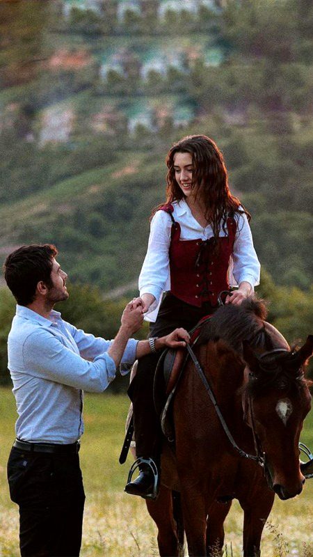 Turkish Celebs image